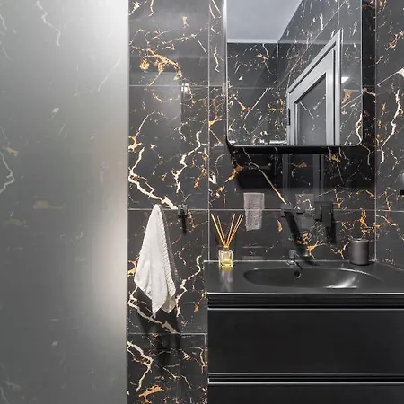 New High-end 2br With Parking Appartement