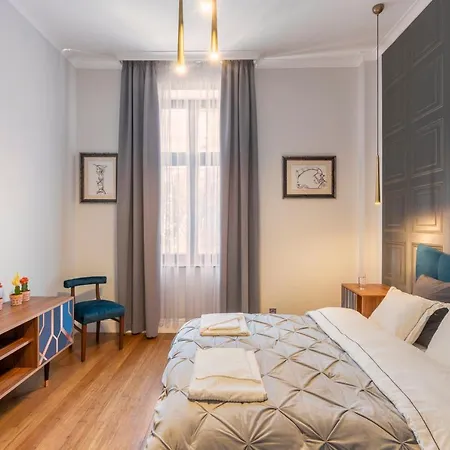 New High-end 2br With Parking *