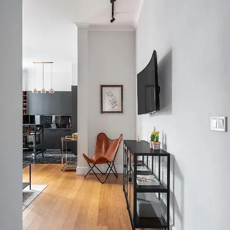 New High-end 2br With Parking * Sófia