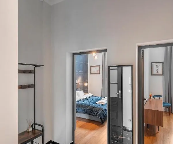 New High-end 2br With Parking Apartment *